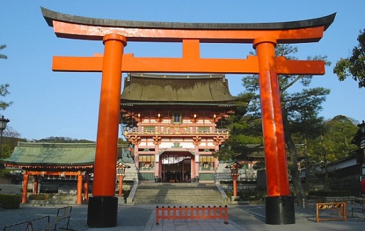 [Resim: 525px-Torii_tempio.jpg]